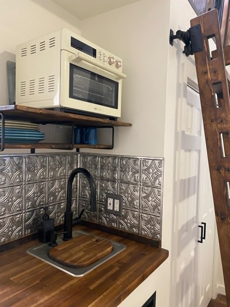 Furnished Finder property 818547_2 photo 3