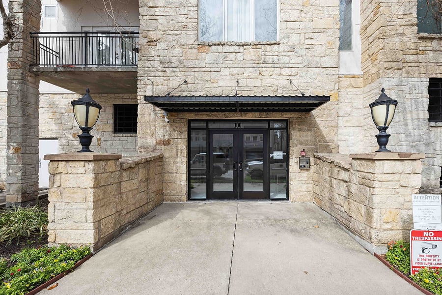 Furnished Finder property 818625_1 photo 11