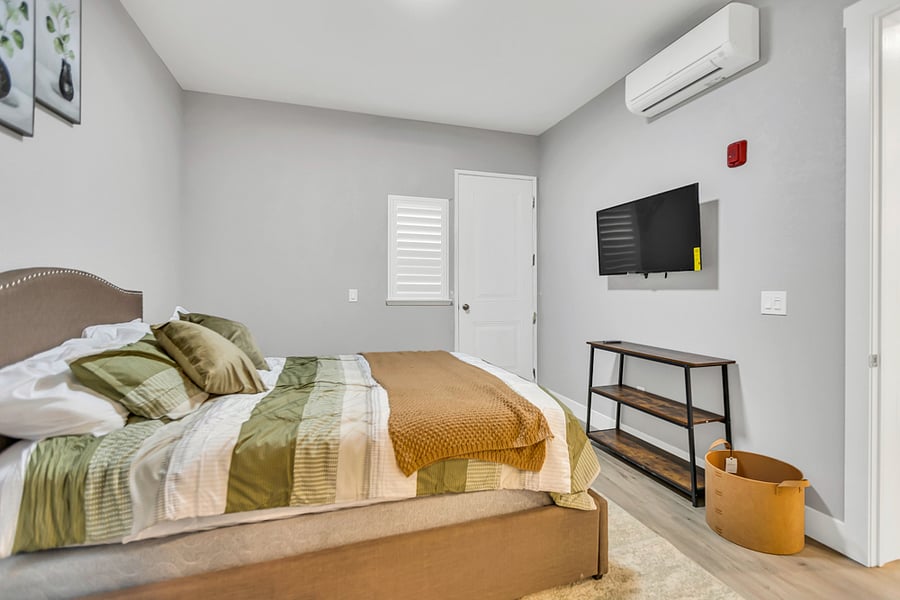 Furnished Finder property 818824_1 photo 5