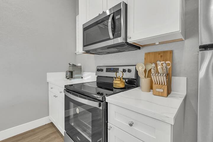 Furnished Finder property 818824_3 photo 10