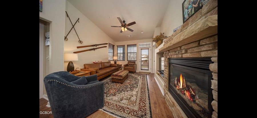 Furnished Finder property 818867_1 photo 4
