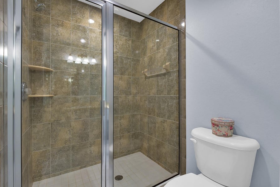 Main Full Bath. Tiled Shower