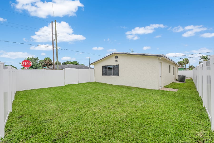 Furnished Finder property 819148_1 photo 3