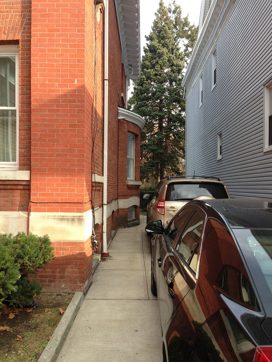 East side of house, ((uphill side of house) with driveway, available most of time for private parking.  Details can be worked out with owner
Street Parking available  ALL day wednesday saturday and sunday.

All other days there is street cleaning on alternating sides of street between 1-3 pm.  Read the signs and don't get fined! 