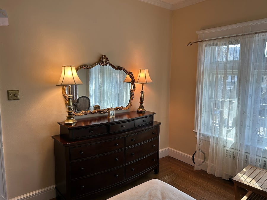 The "Vivienne"
1st Guest bed room second floor.
Felt lined top drawers for delicate items.