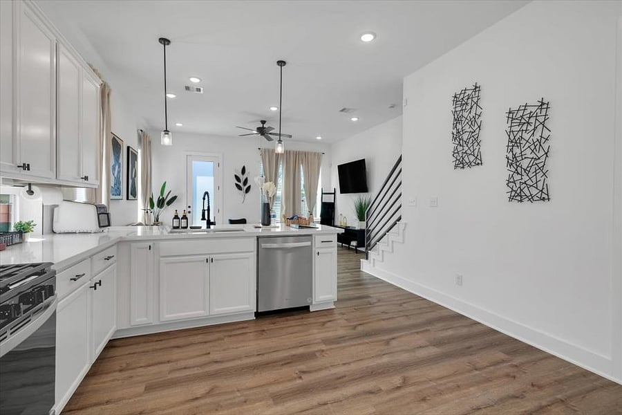 Furnished Finder property 819307_1 photo 5