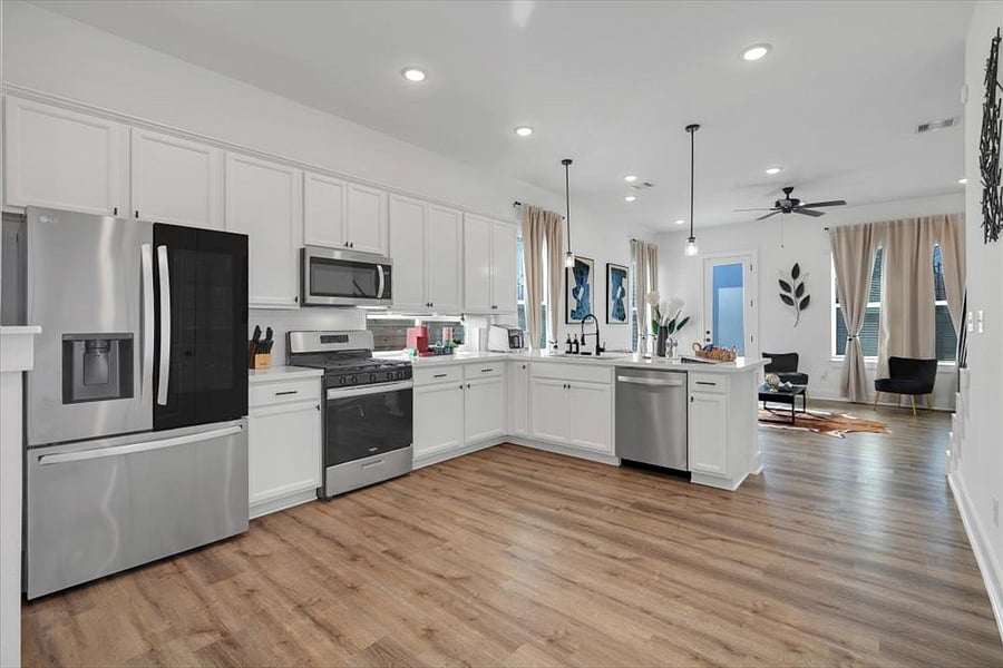 Furnished Finder property 819307_1 photo 4