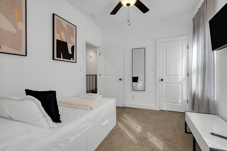 Furnished Finder property 819307_1 photo 21