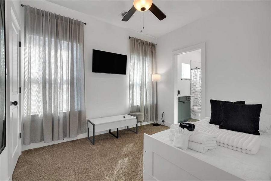 Furnished Finder property 819307_1 photo 22