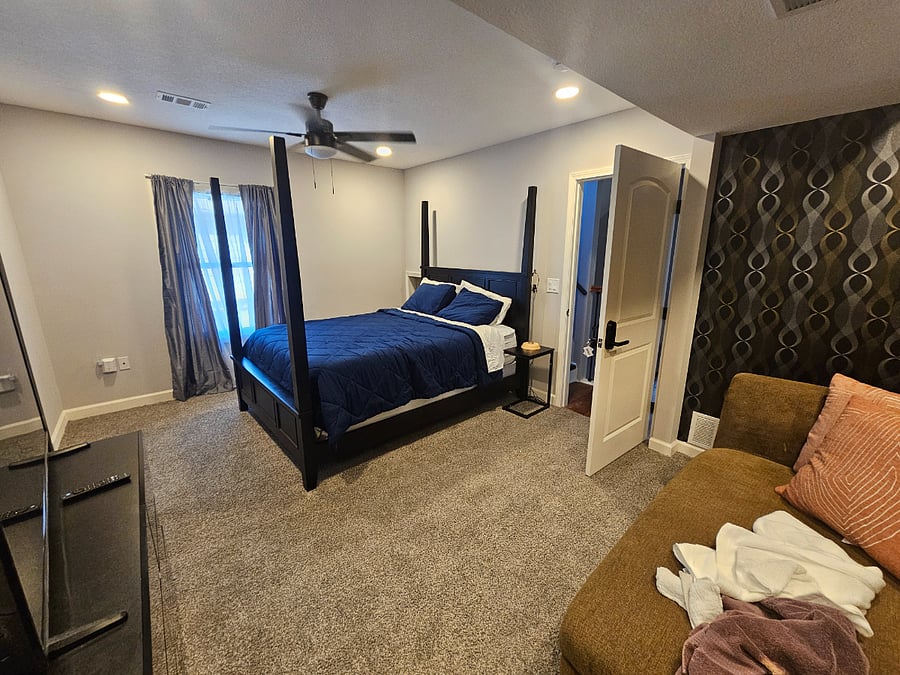 Furnished Bedroom - Private Room