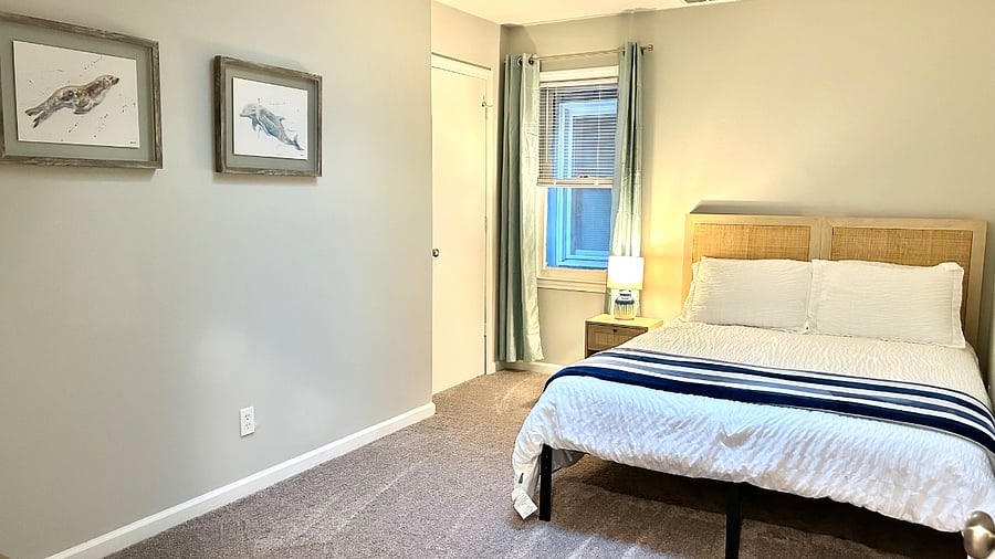 Second Bedroom with Smart TV
Unit 1