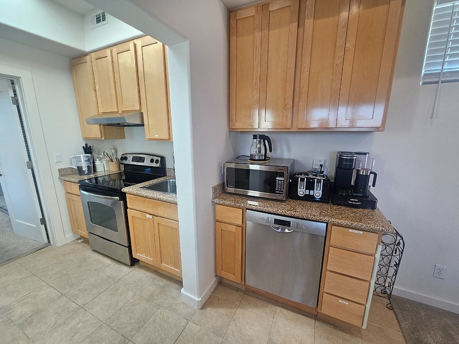 Furnished Finder property 819426_1 photo 11
