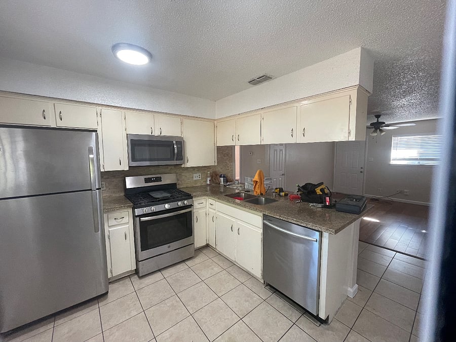 Furnished Finder property 819447_1 photo 2