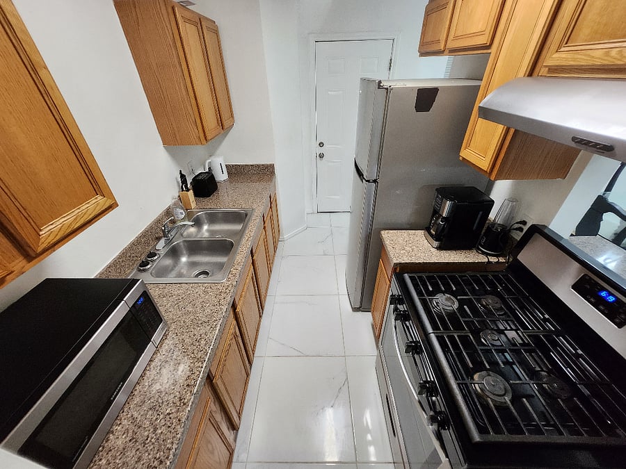 Furnished Finder property 819512_1 photo 4
