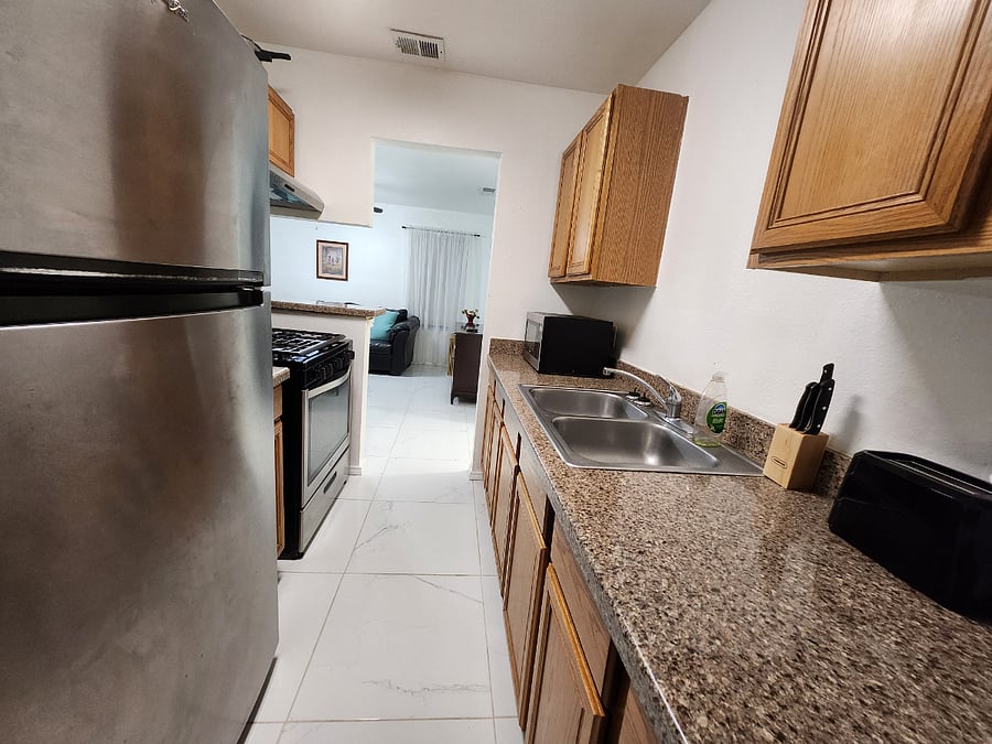 Furnished Finder property 819512_1 photo 3
