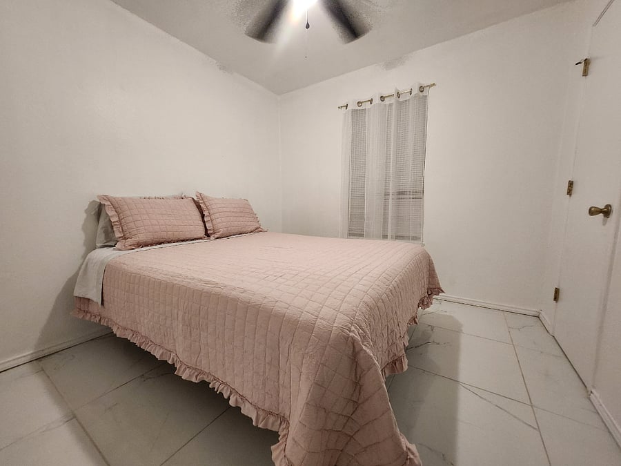 Furnished Finder property 819512_1 photo 9