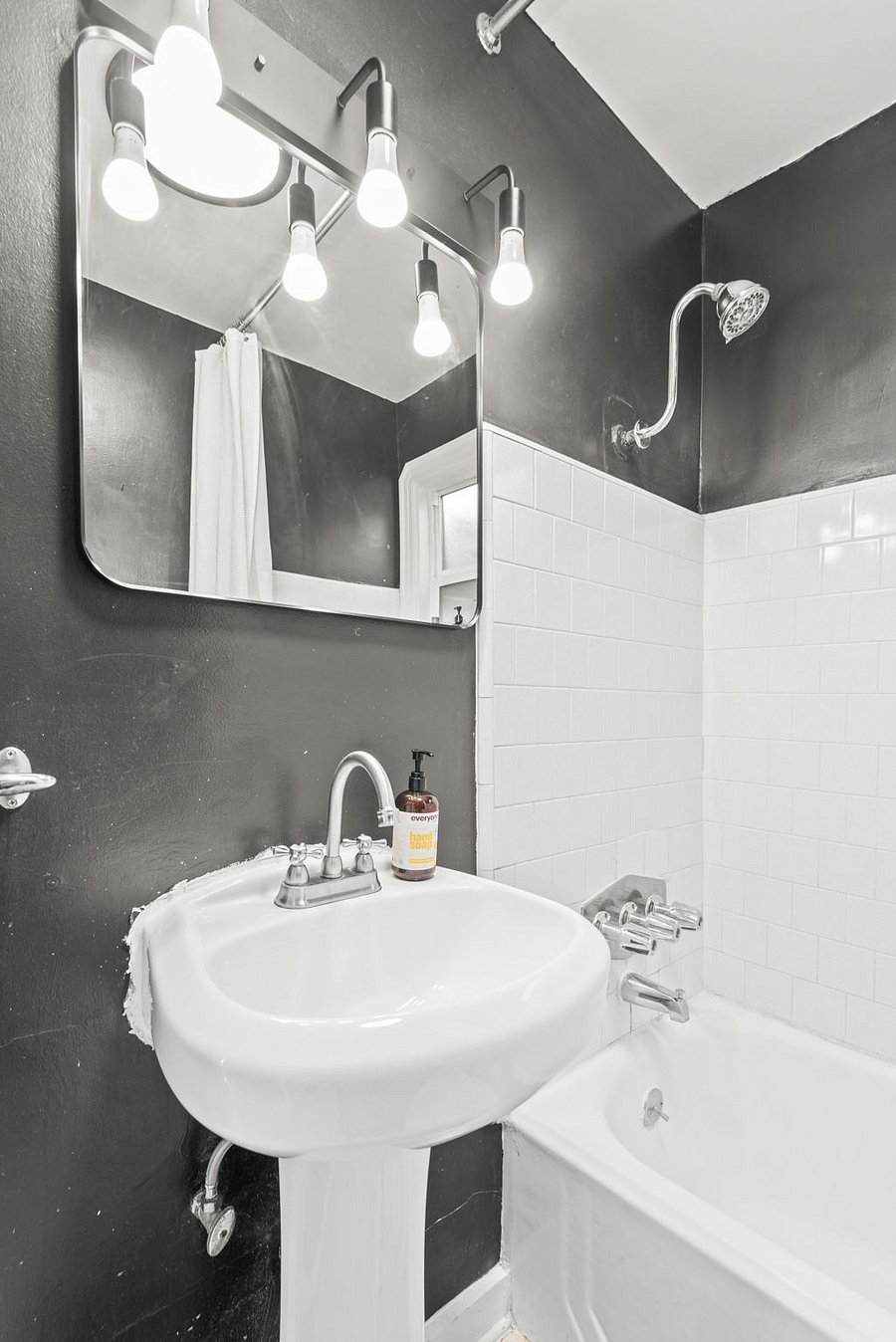 Furnished Finder property 819554_1 photo 22