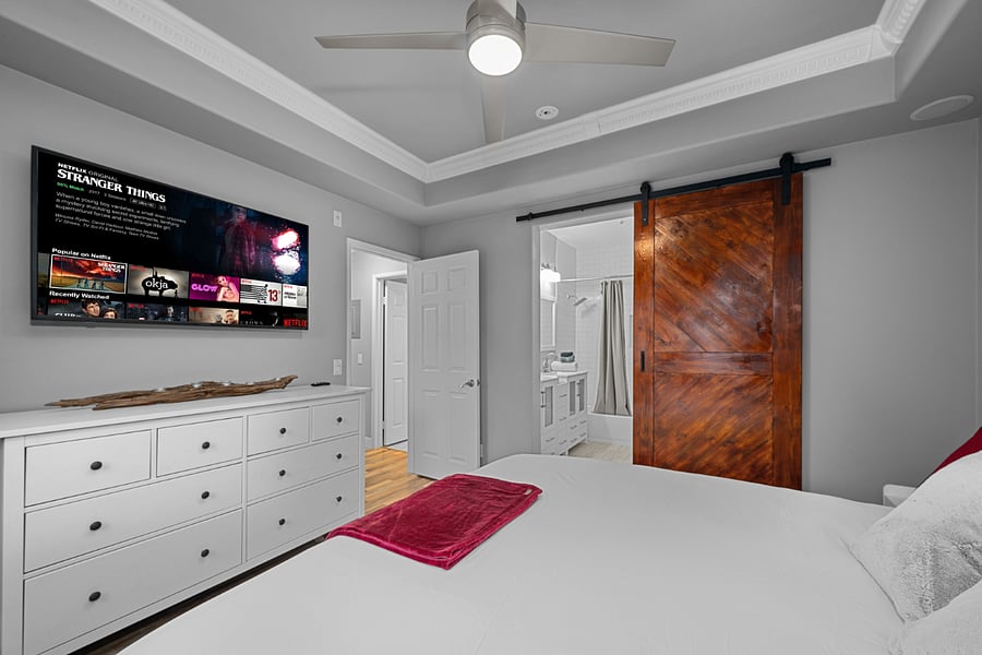 Master bedroom with en suite double vanity bathroom