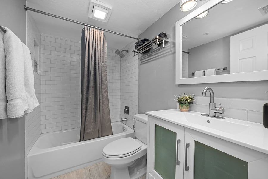 2nd bathroom