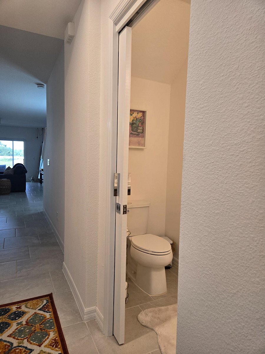 1/2 Bathroom