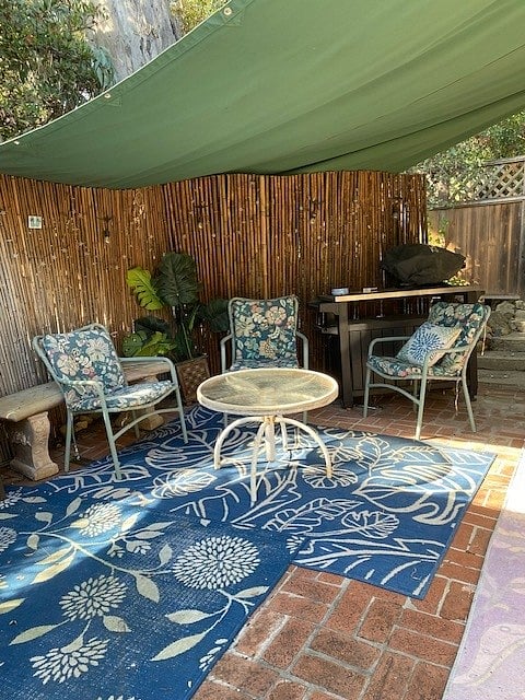 Outdoor Seating Area