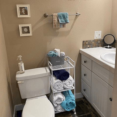 toilet & sink