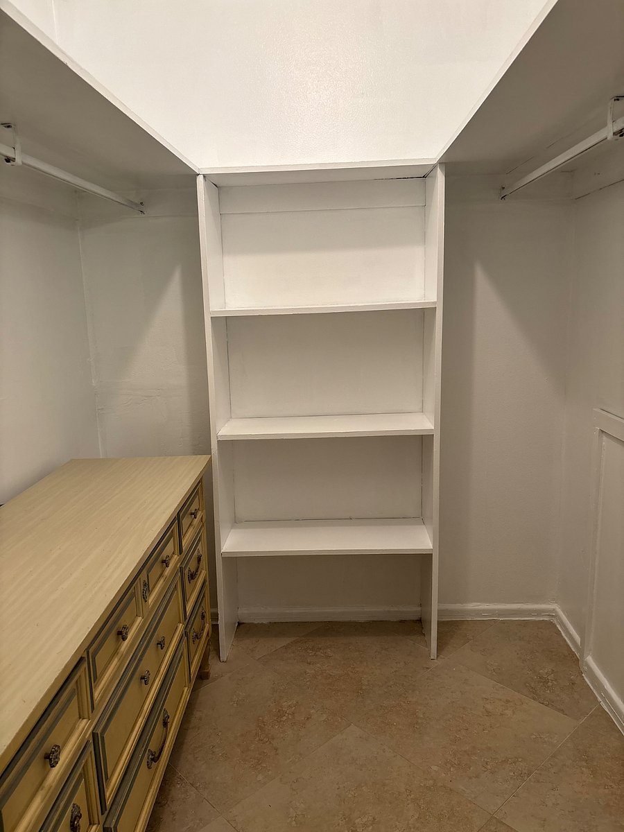 Walk in closet