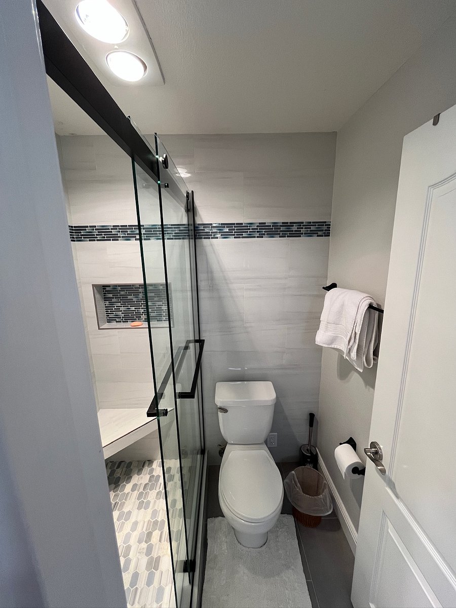 Master bedroom Bathroom