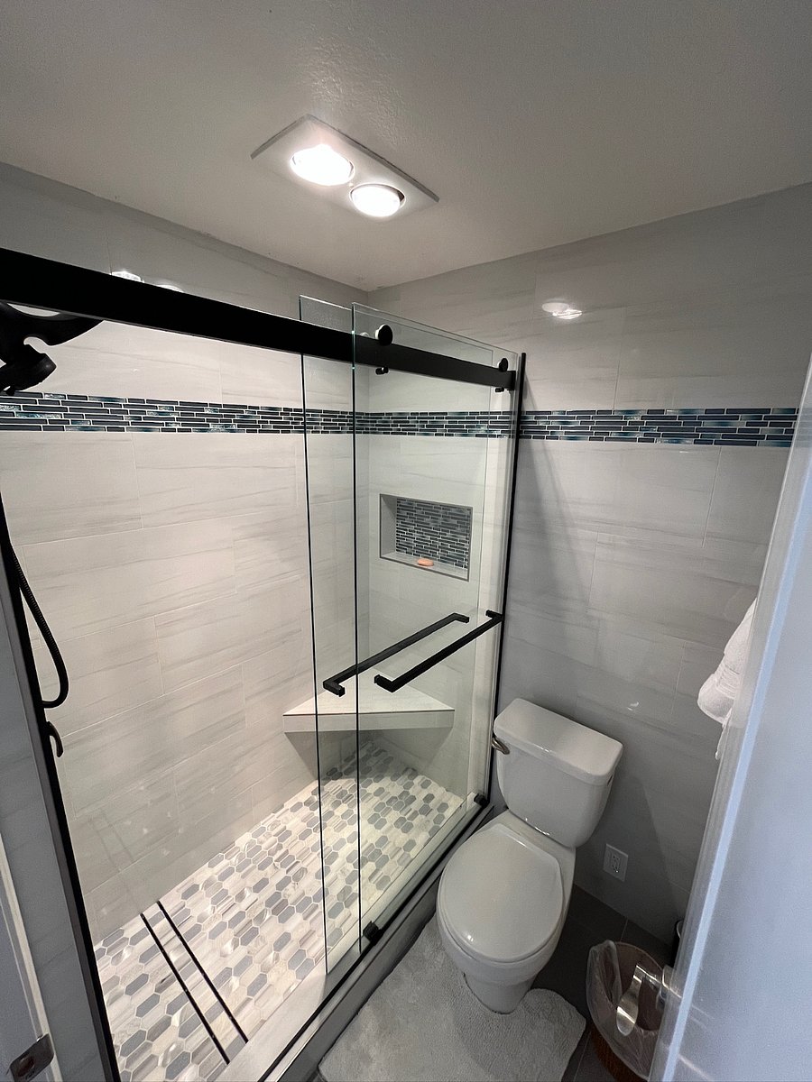 Master bedroom Bathroom