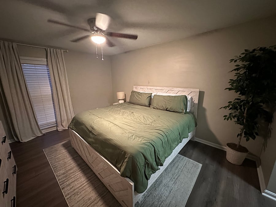 Bedroom #2 (King Bed)