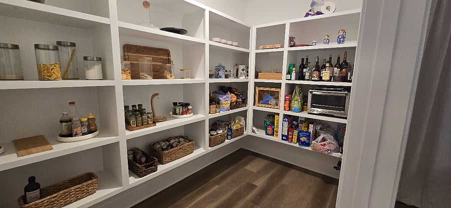 Walk-in food pantry