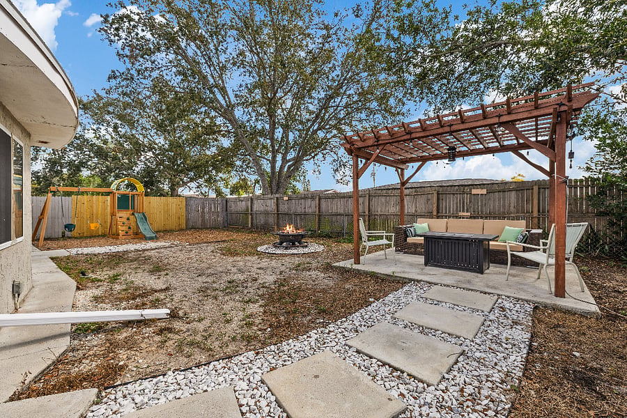 Furnished Finder property 819965_1 photo 14