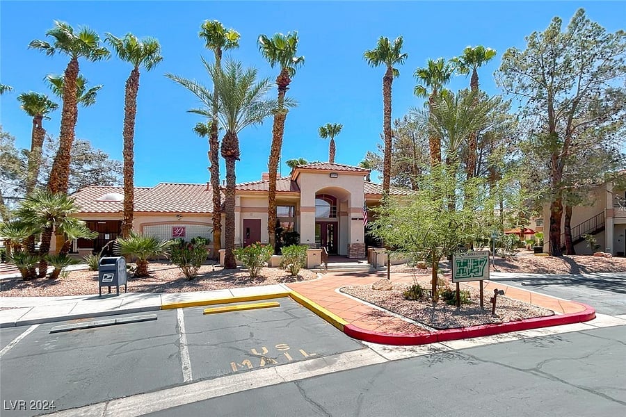 Furnished Finder property 820022_1 photo 11