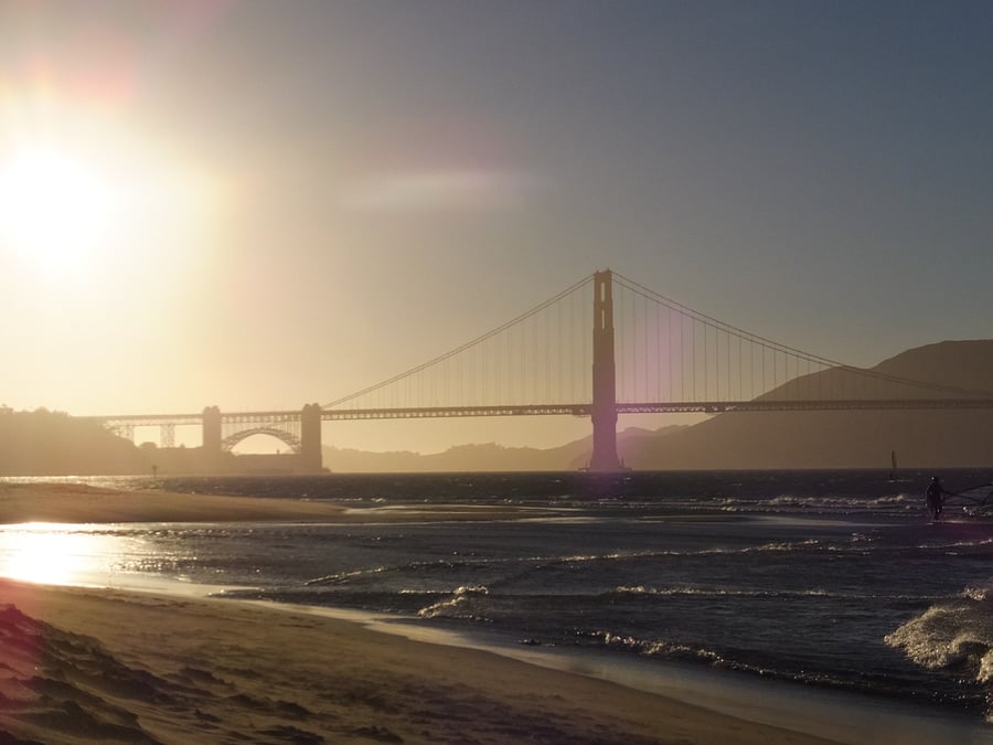 San Francisco & Golden Gate Bridge
(1hr near!)

https://www.youtube.com/watch?v=BACWiGKguAo