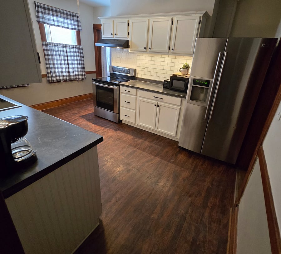 Refrigerator with ice and filtered water