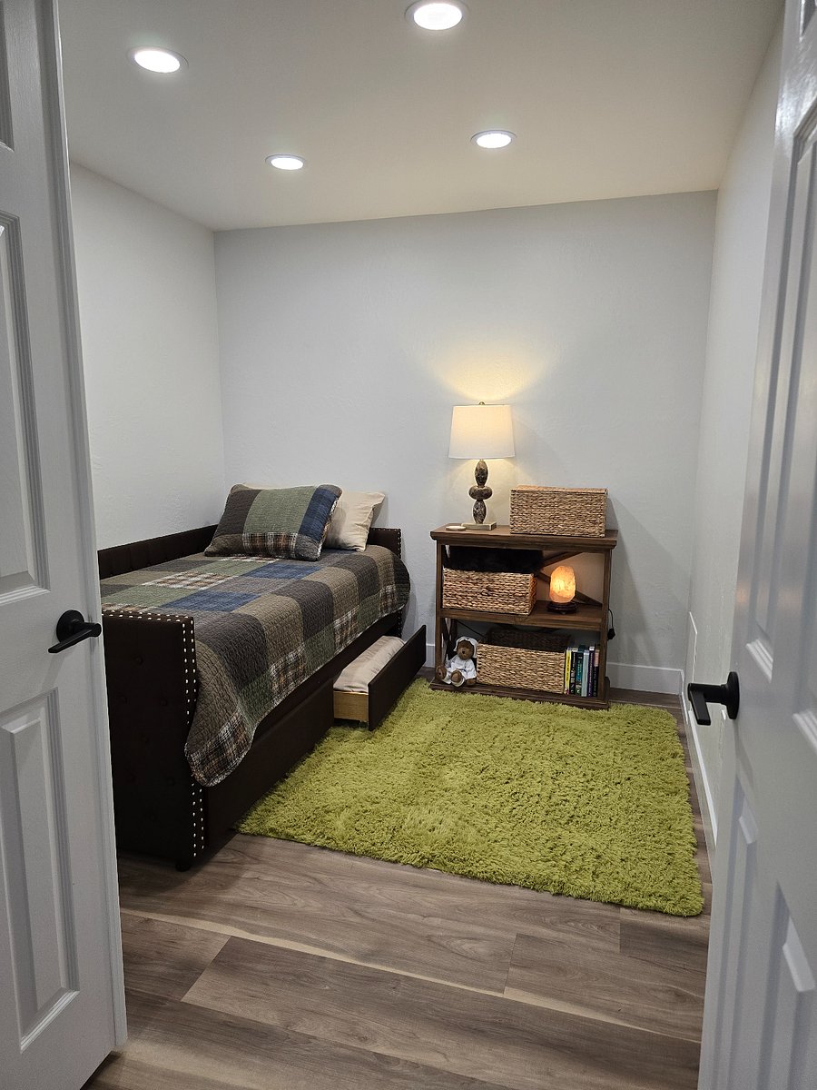 Furnished Finder property 820125_1 photo 17