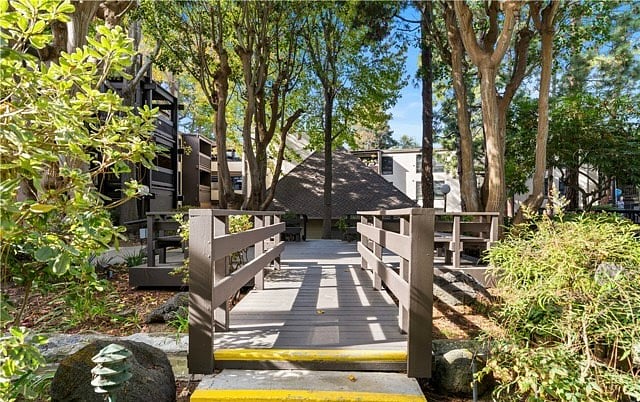 Furnished Finder property 820154_1 photo 4