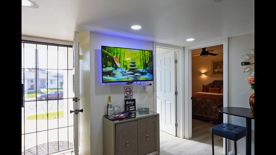 Furnished Finder property 820217_1 photo 11