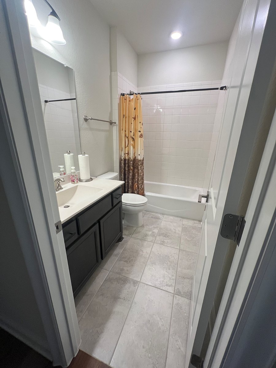 Furnished Finder property 820218_1 photo 29