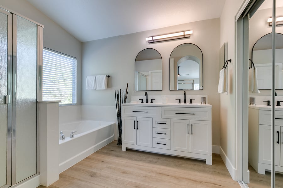 Primary bath with walk in closet