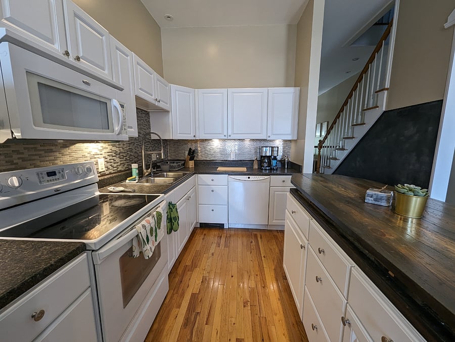 Furnished Finder property 820244_1 photo 3