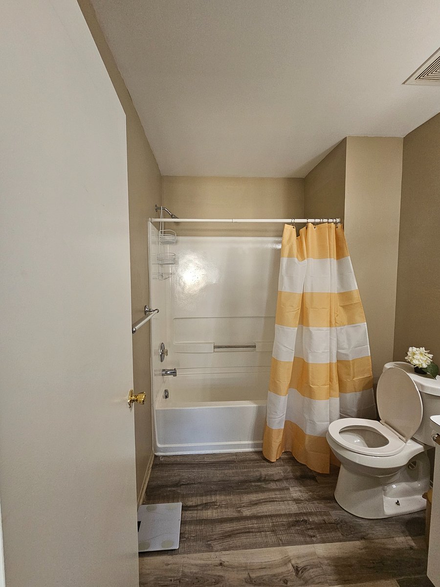 Ensuite Bathroom for master bedroom