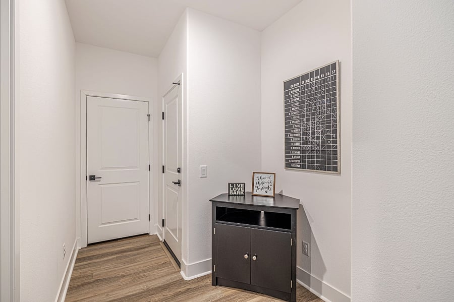 Furnished Finder property 820401_1 photo 8