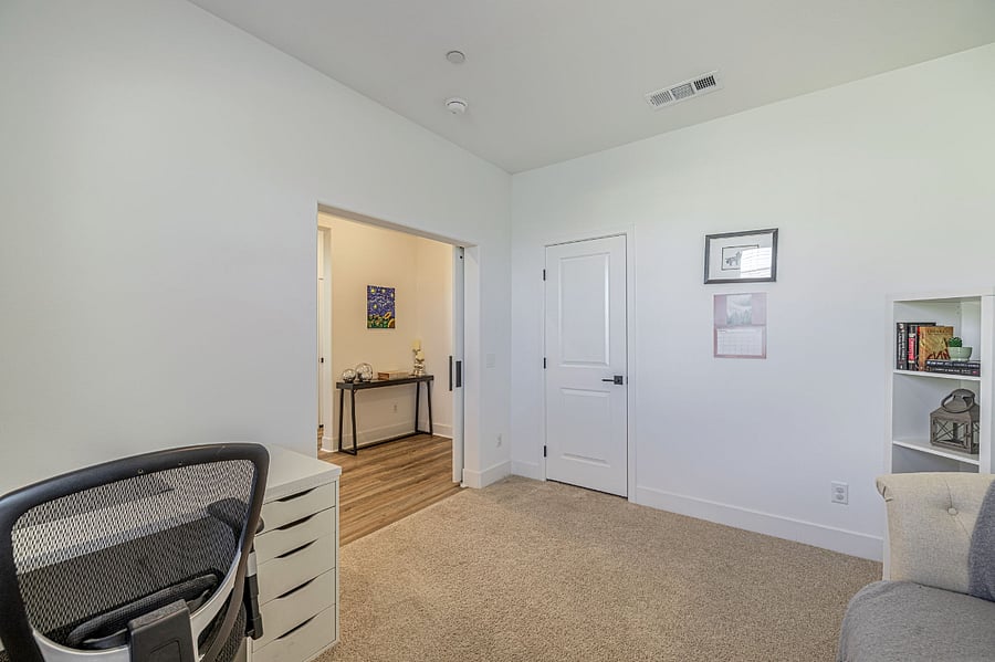 Furnished Finder property 820401_1 photo 15