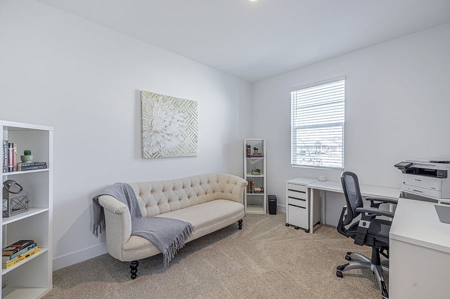 Furnished Finder property 820401_1 photo 17