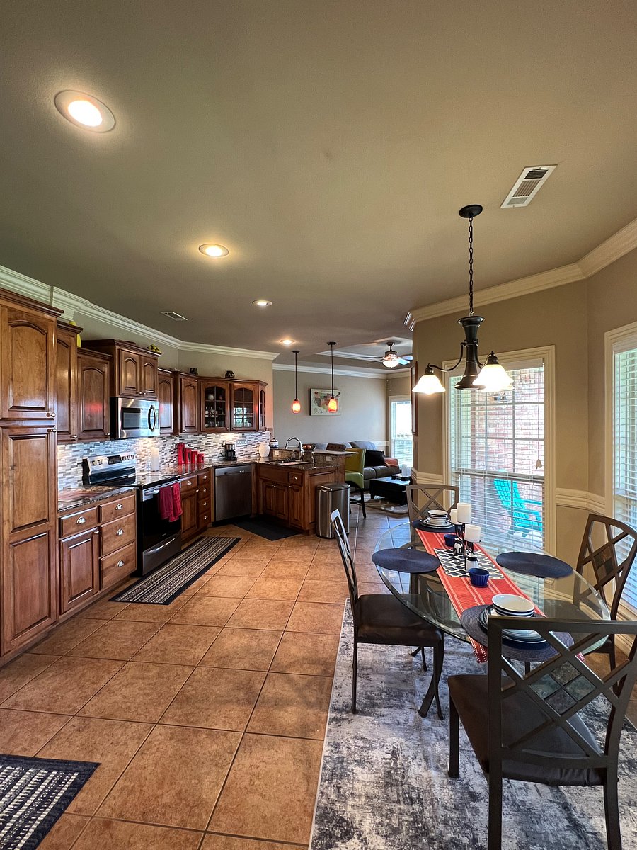 Furnished Finder property 820481_1 photo 3