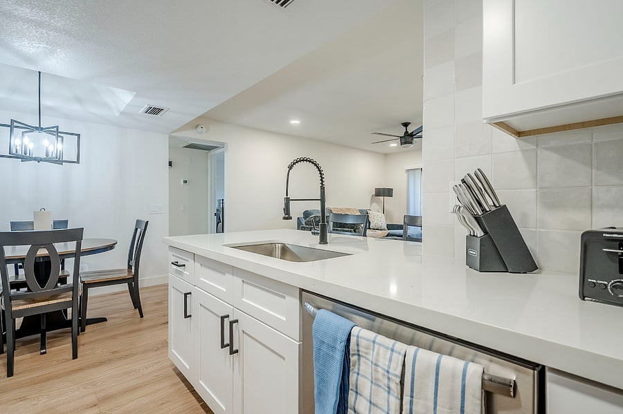 Furnished Finder property 820489_1 photo 11