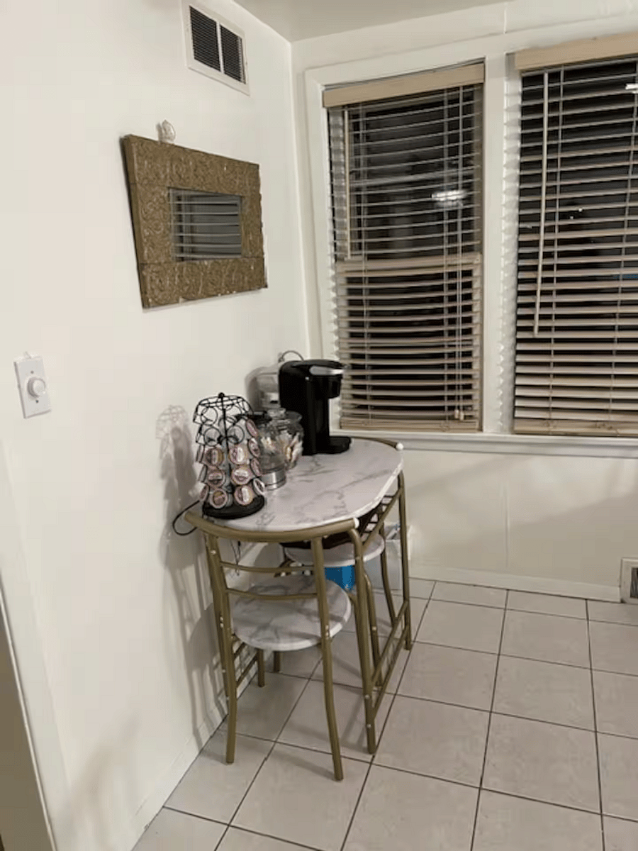 Furnished Finder property 820503_1 photo 14