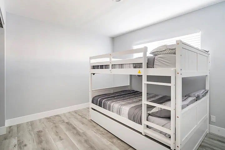 Furnished Finder property 820531_2 photo 9