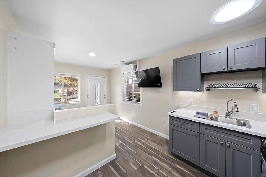 Furnished Finder property 820546_1 photo 7